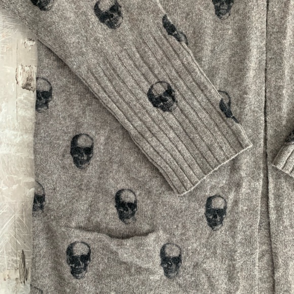 Skull Cashmere long cardigan. - Picture 3 of 7